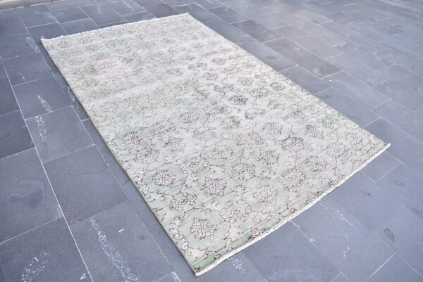 4.9 ft. x 8.2 ft. Vintage Turkish Rug TR05467 Image 3