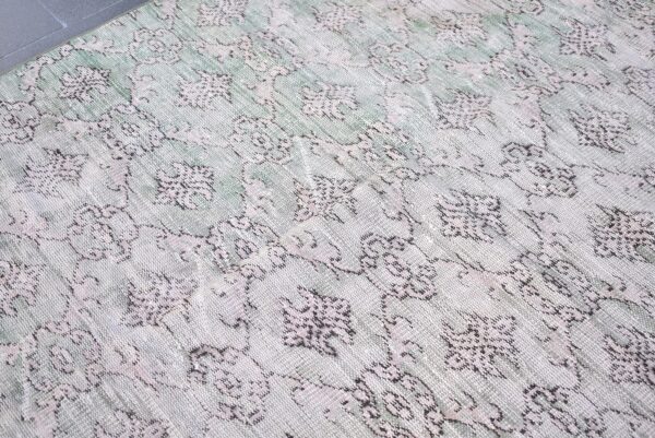 4.9 ft. x 8.2 ft. Vintage Turkish Rug TR05467 Image 5