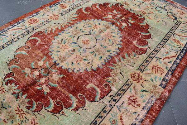 5.7 ft. x 9.1 ft. Vintage Turkish Rug TR05497 Image 5