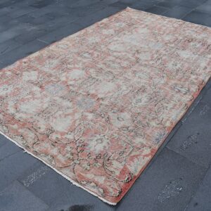 5.6 ft. x 9.1 ft. Vintage Turkish Rug TR05587 Image 1