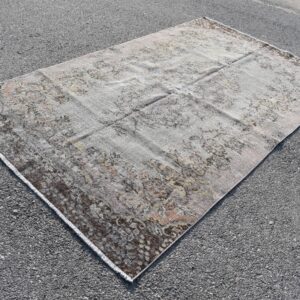 5.2 ft. x 9.1 ft. Vintage Turkish Rug TR05597 Image 1