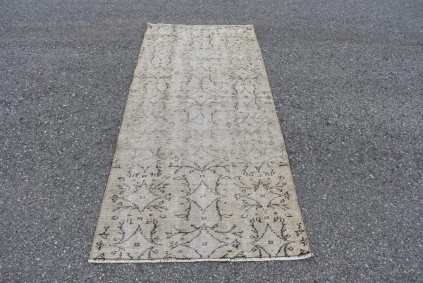 2.8 ft. x 6.4 ft. Vintage Turkish Rug TR05617 Image 2