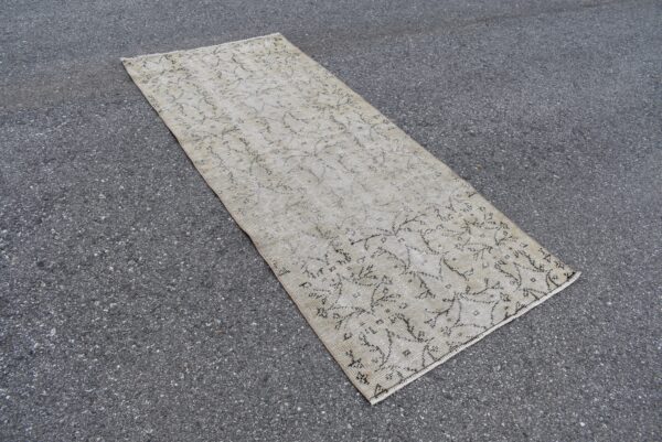 2.8 ft. x 6.4 ft. Vintage Turkish Rug TR05617 Image 3