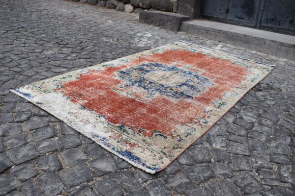 4.5 ft. x 8.5 ft. Vintage Turkish Rug TR05627 Image 1
