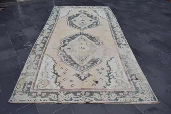 5.6 ft. x 11.3 ft. Vintage Turkish Rug TR05677 Image 2
