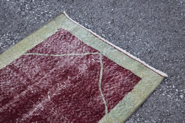 2.3 ft. x 3.1 ft. Vintage Turkish Rug TR05687 Image 4