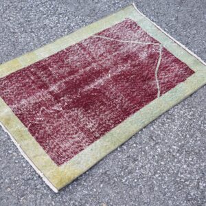 2.3 ft. x 3.1 ft. Vintage Turkish Rug TR05687 Image 1