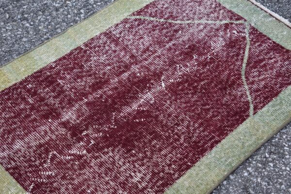 2.3 ft. x 3.1 ft. Vintage Turkish Rug TR05687 Image 5