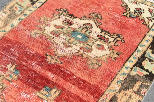 2.5 ft. x 3.2 ft. Vintage Turkish Rug TR05717 Image 5