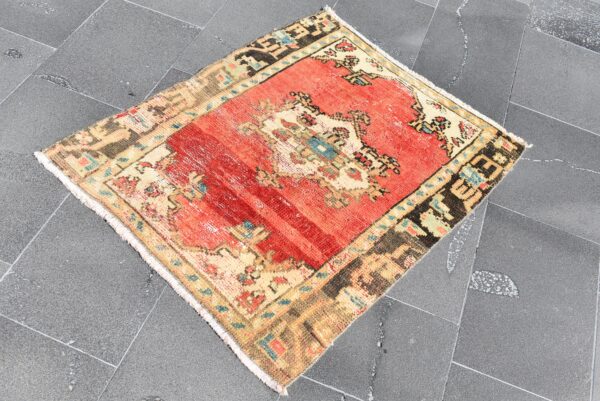 2.5 ft. x 3.2 ft. Vintage Turkish Rug TR05717 Image 1