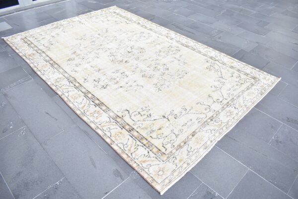 5.9 ft. x 9.2 ft. Vintage Turkish Rug TR05737 Image 3