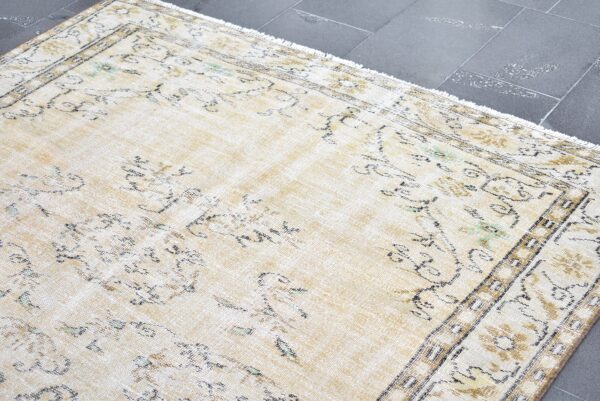 5.9 ft. x 9.2 ft. Vintage Turkish Rug TR05737 Image 4