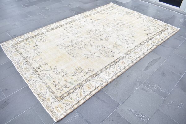 5.9 ft. x 9.2 ft. Vintage Turkish Rug TR05737 Image 1