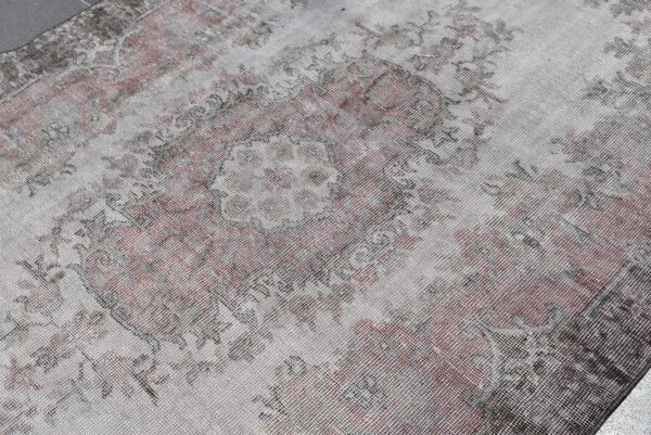 4.8 ft. x 9 ft. Vintage Turkish Rug TR05757 Image 5