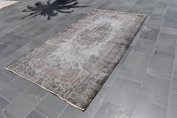 4.8 ft. x 9 ft. Vintage Turkish Rug TR05757 Image 1