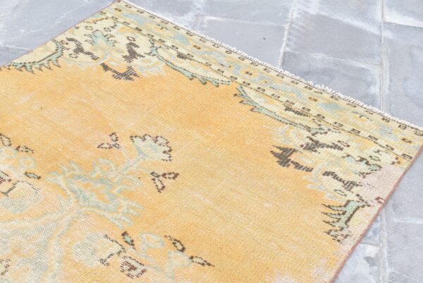 3.8 ft. x 8.5 ft. Vintage Turkish Rug TR05987 Image 4
