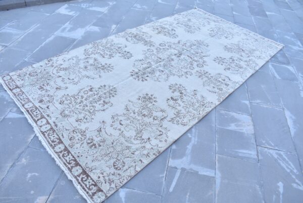 4.8 ft. x 9.7 ft. Vintage Turkish Rug TR06117 Image 1