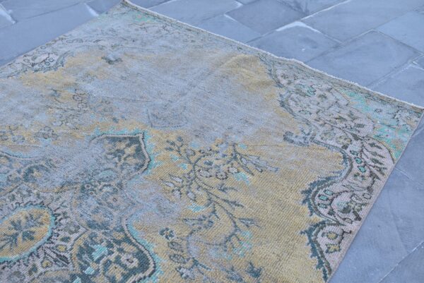 5.5 ft. x 9.2 ft. Vintage Turkish Rug TR06127 Image 4