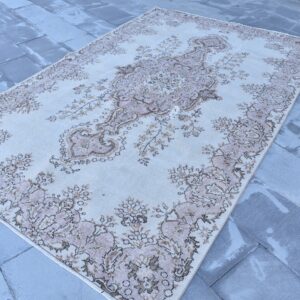 5.8 ft. x 9.2 ft. Vintage Turkish Rug TR06137 Image 1