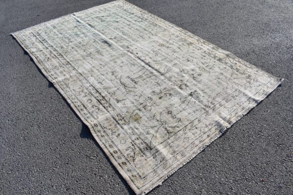 5.8 ft. x 9.3 ft. Vintage Turkish Rug TR06157 Image 3