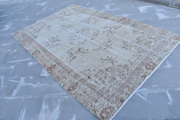 5.6 ft. x 8.7 ft. Vintage Turkish Rug TR06177 Image 3