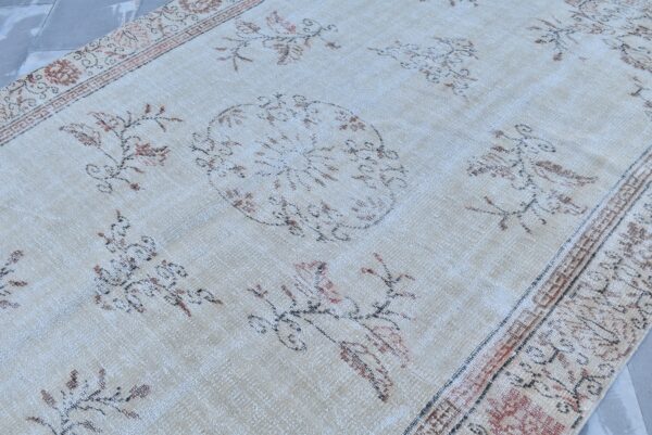 5.6 ft. x 8.7 ft. Vintage Turkish Rug TR06177 Image 5