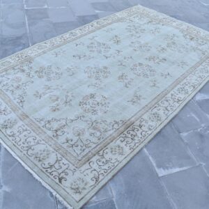 5.1 ft. x 8.8 ft. Vintage Turkish Rug TR06207 Image 1