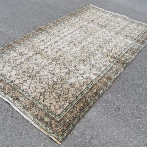 4.8 ft. x 8.7 ft. Vintage Turkish Rug TR06337 Image 1