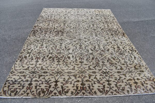 6.3 ft. x 8.9 ft. Vintage Turkish Rug TR06357 Image 2