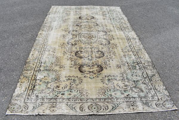 5.5 ft. x 8.8 ft. Vintage Turkish Rug TR06407 Image 2