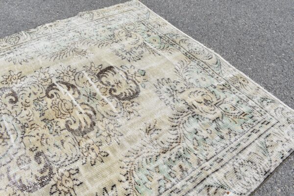 5.5 ft. x 8.8 ft. Vintage Turkish Rug TR06407 Image 4