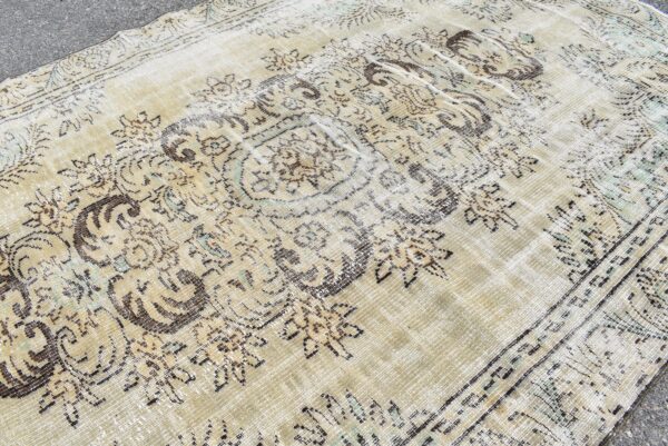 5.5 ft. x 8.8 ft. Vintage Turkish Rug TR06407 Image 5