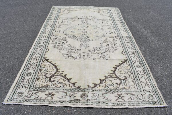5.7 ft. x 9.8 ft. Vintage Turkish Rug TR06627 Image 2