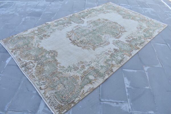 5.4 ft. x 9.5 ft. Vintage Turkish Rug TR06757 Image 1
