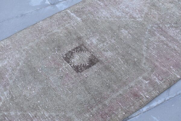 2.6 ft. x 9.4 ft. Vintage Turkish Rug TR06777 Image 5