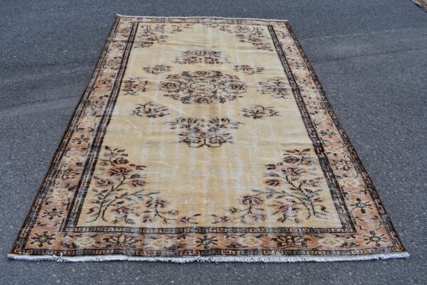 5.7 ft. x 8.8 ft. Vintage Turkish Rug TR06827 Image 2