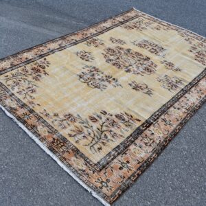 5.7 ft. x 8.8 ft. Vintage Turkish Rug TR06827 Image 1