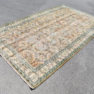 5.8 ft. x 9.1 ft. Vintage Turkish Rug TR06927 Image 1