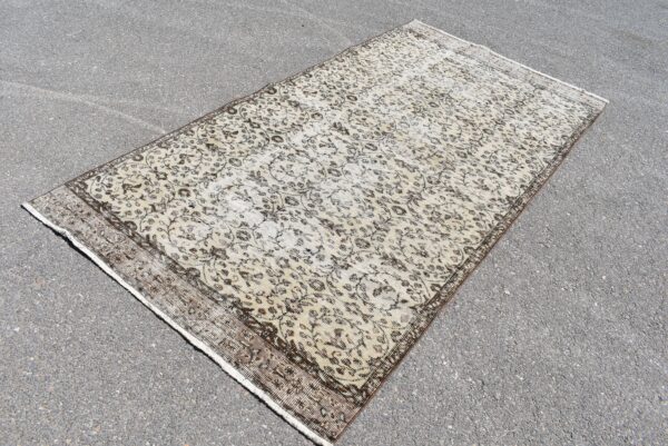 4.3 ft. x 8.1 ft. Vintage Turkish Rug TR06947 Image 1
