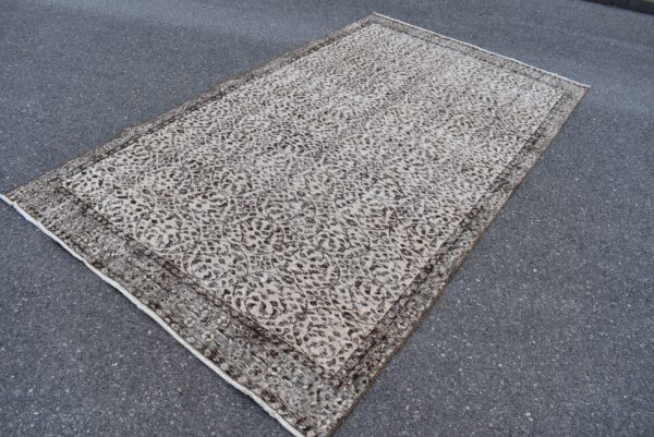 5 ft. x 8.9 ft. Vintage Turkish Rug TR06997 Image 1