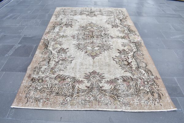 5.5 ft. x 8.9 ft. Vintage Turkish Rug TR07017 Image 2