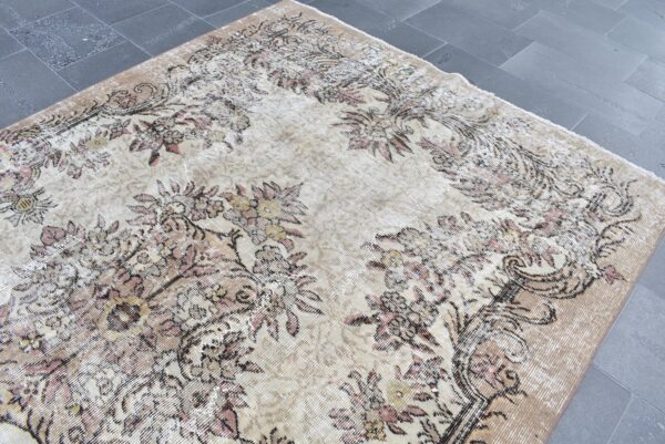 5.5 ft. x 8.9 ft. Vintage Turkish Rug TR07017 Image 4