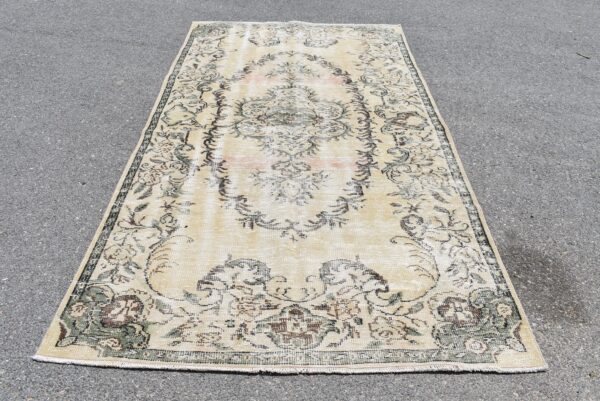 4.8 ft. x 9.1 ft. Vintage Turkish Rug TR07047 Image 2