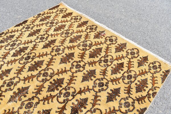 4.7 ft. x 8.1 ft. Vintage Turkish Rug TR07077 Image 4