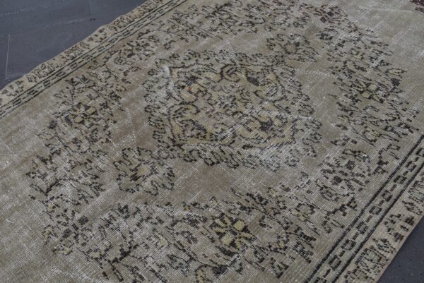 4.4 ft. x 8.2 ft. Vintage Turkish Rug TR07127 Image 5