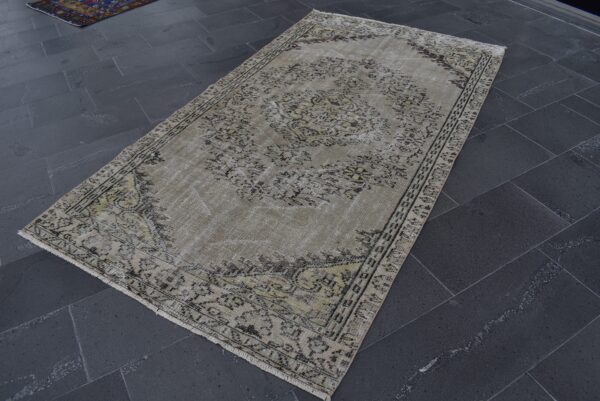 4.4 ft. x 8.2 ft. Vintage Turkish Rug TR07127 Image 1