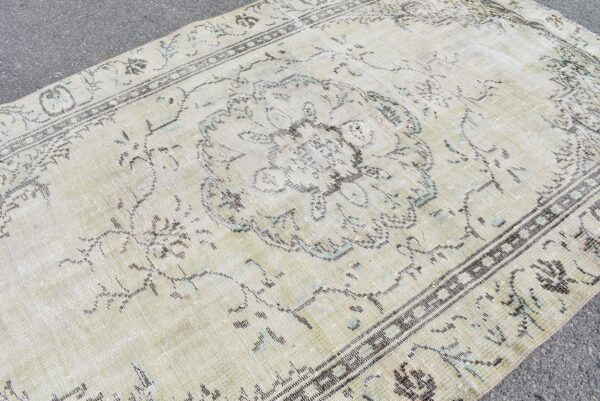 5 ft. x 8.1 ft. Vintage Turkish Rug TR07137 Image 5
