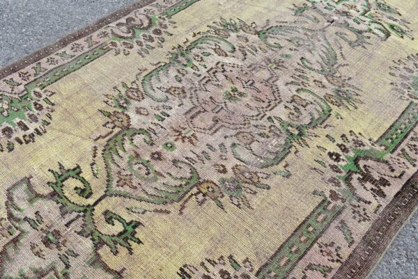 3.9 ft. x 8.3 ft. Vintage Turkish Rug TR07257 Image 5