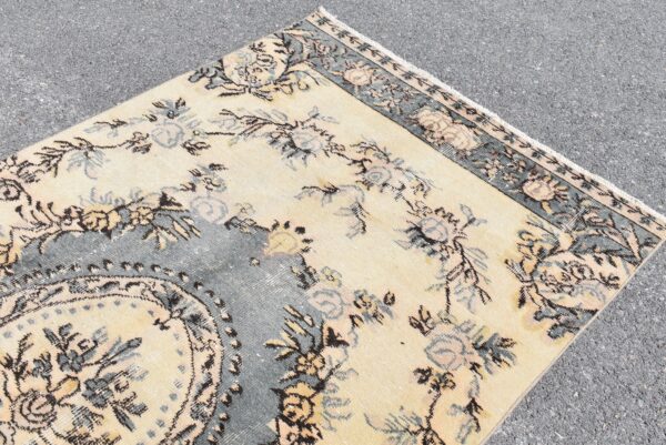 3.7 ft. x 8.3 ft. Vintage Turkish Rug TR07447 Image 4