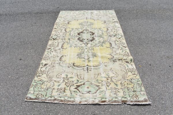4.5 ft. x 8.5 ft. Vintage Turkish Rug TR07497 Image 2